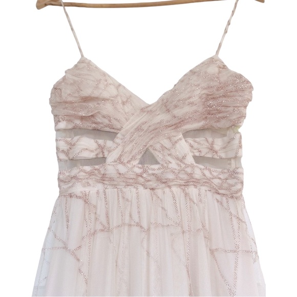 Hailey Logan by Adrianna Papell Ivory Dress NWT - Women’s Size 9/10 - Picture 4 of 8